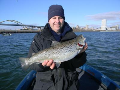 Milwaukee Harbor, WI buddy average brown trout January 2012